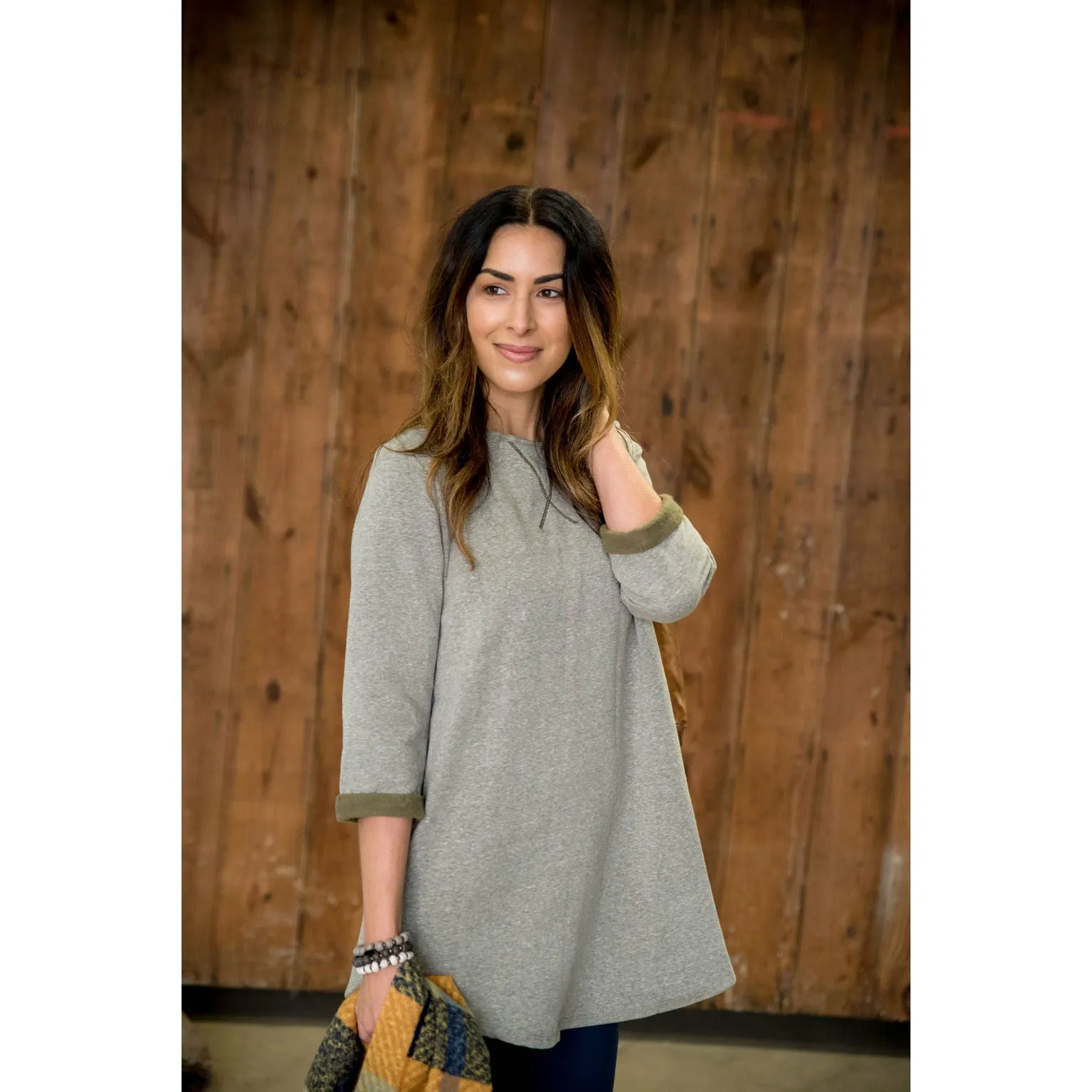 3/4 Cuffed Sleeve Two-Toned Sweatshirt Tunic