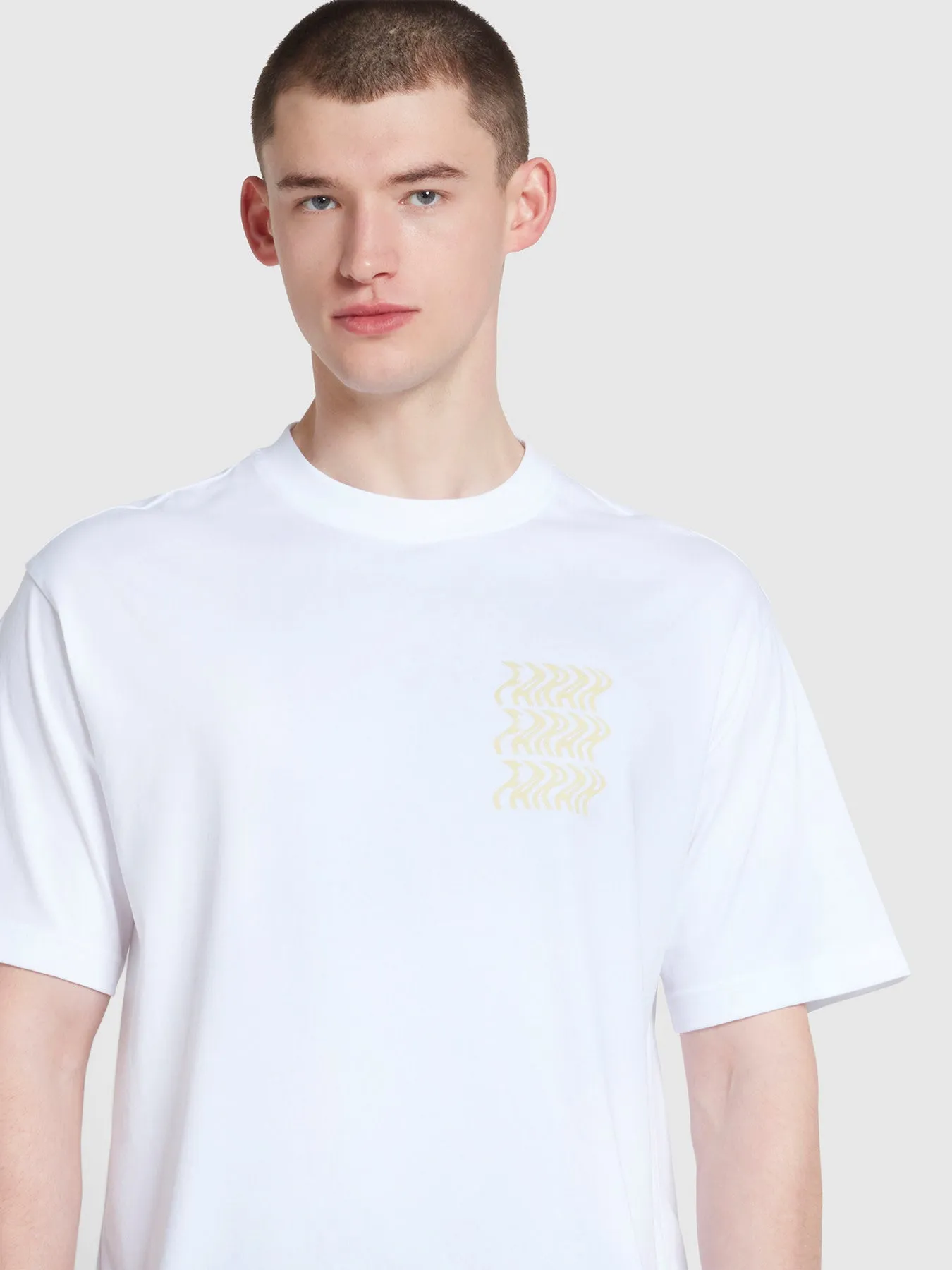 Blond Farah Logo Print T-Shirt In White