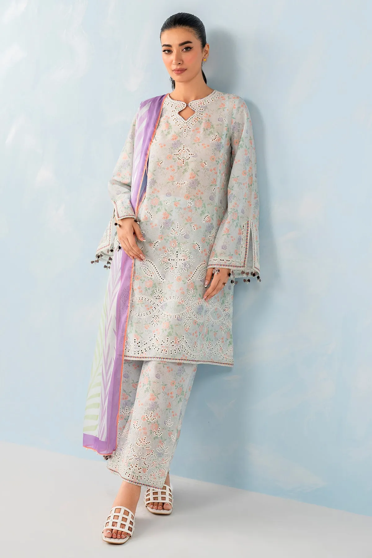 Embroidered Lawn USE - 9065