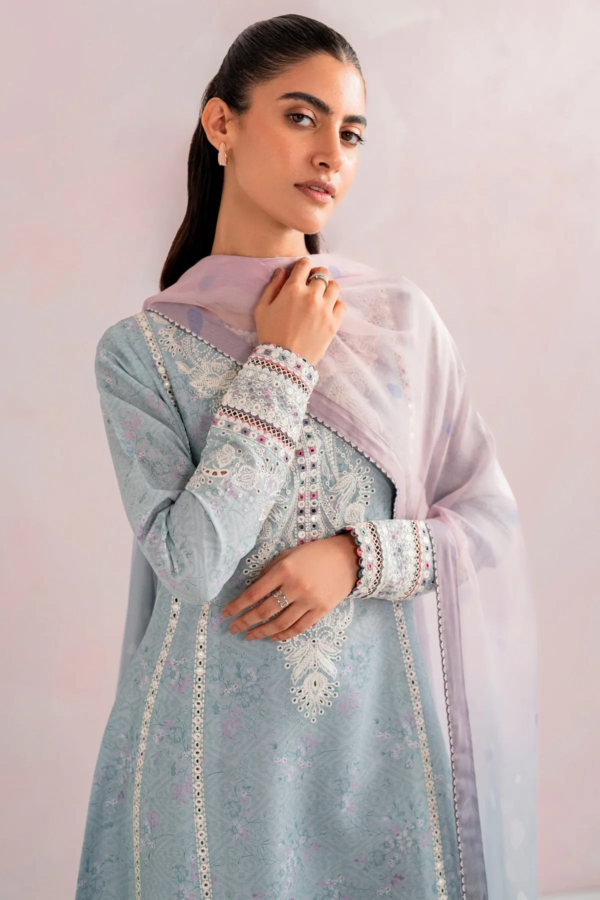 Embroidered Lawn USE - 9098