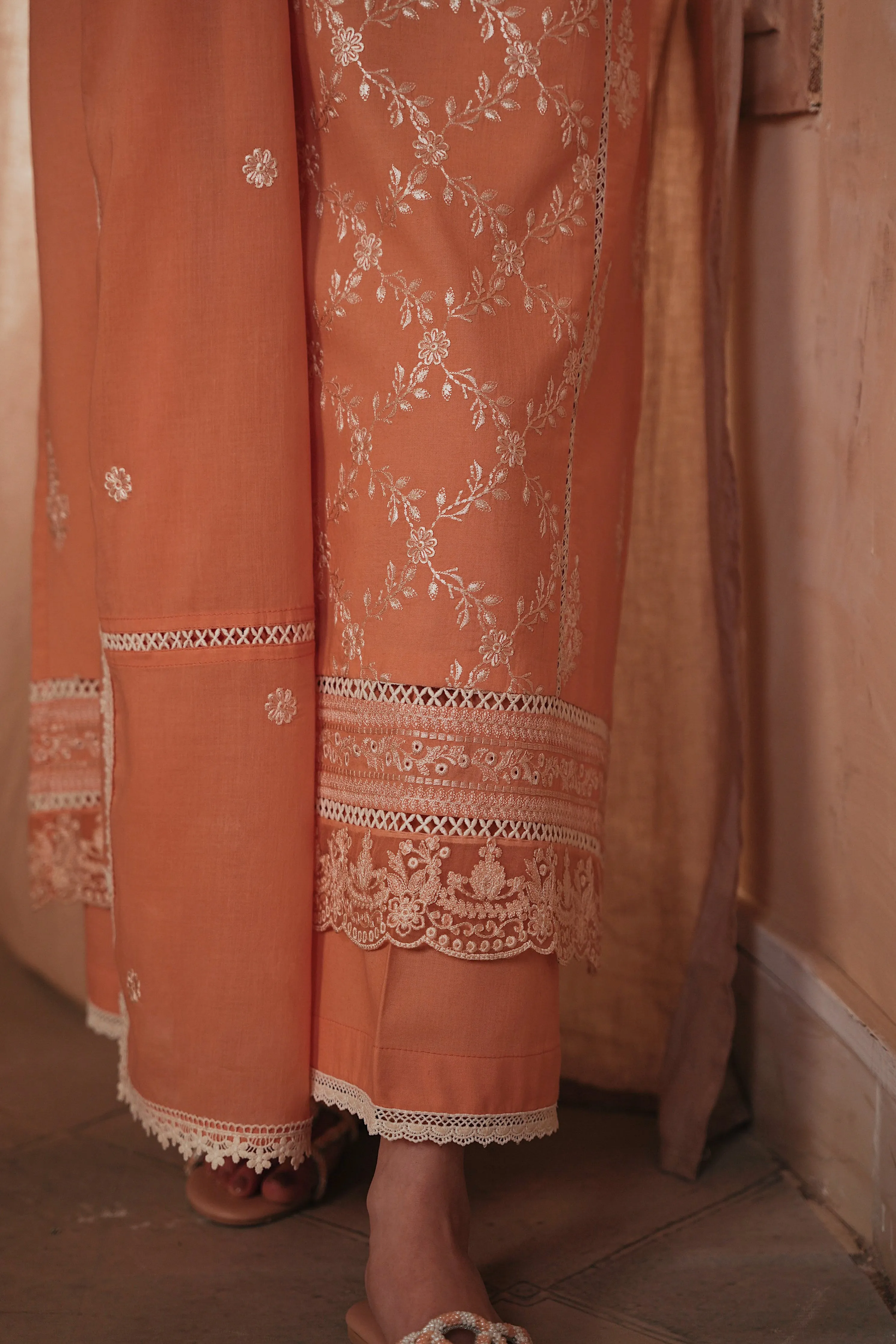 PEACH EMBROIDERED THREE PIECE SET - RAMADAN EDIT