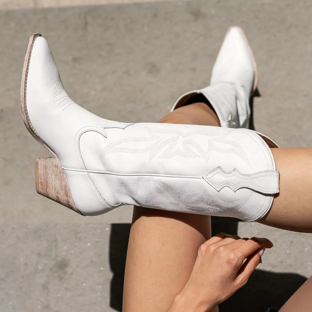 Rodeo | White